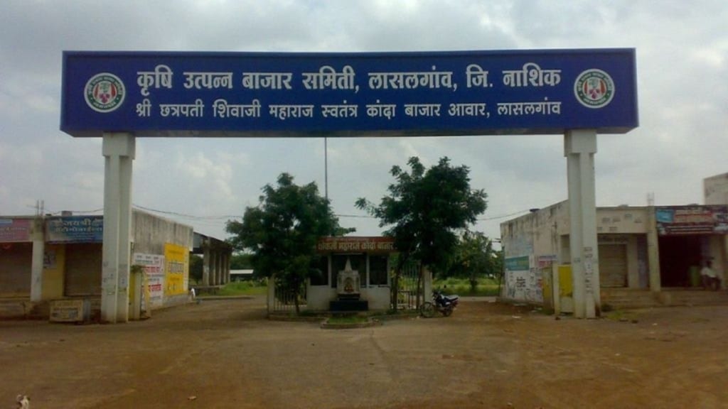 nashik district apmc auction stopped