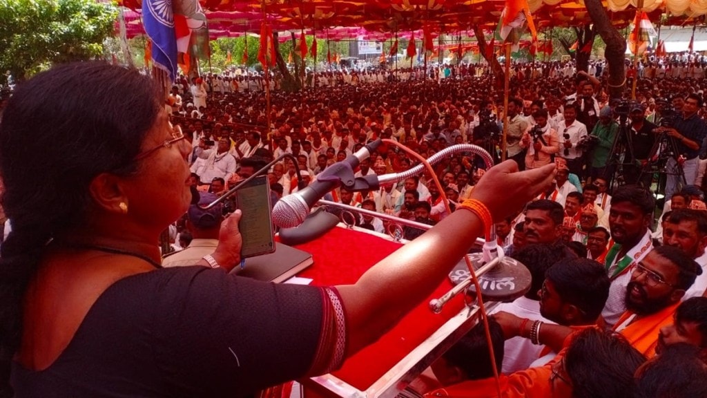 sushma andhare marathi news, sushma andhare criticizes cm eknath shinde marathi news,
