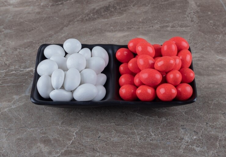 why are naphthalene balls kept with clothes to be put away how do you use naphthalene balls in a wardrobe