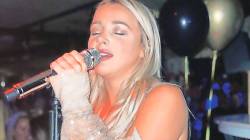 व्यक्तिवेध : एमा हिस्टर्स