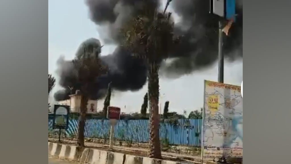 Fire Breaks Out at Kalyan Solid Waste Department, barave, fire in kalyan Solid Waste Department, waste fire in kalyan, waste management barave, fire in kalyan, fire brigade, marathi news,