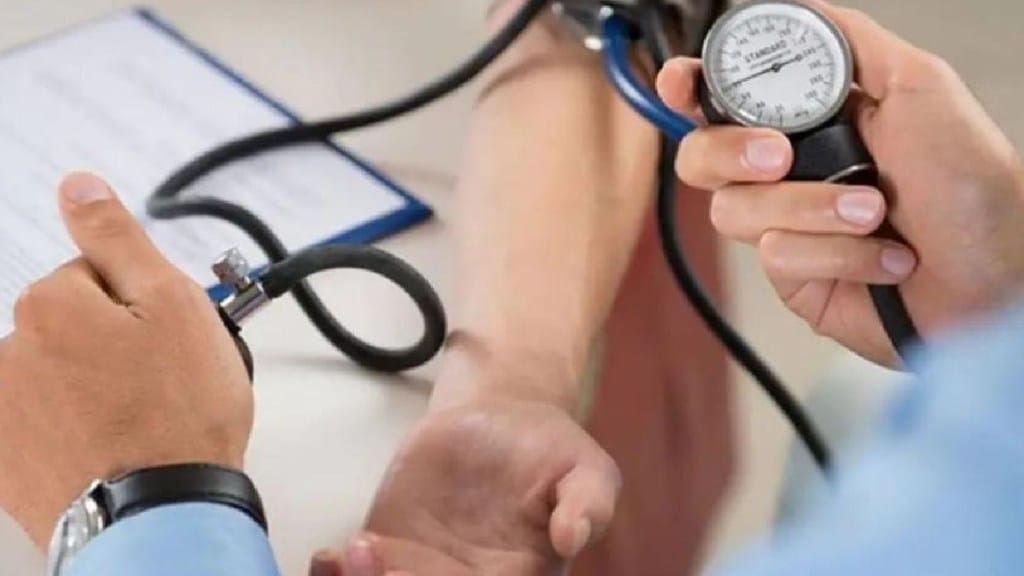 High Blood Pressure Cases, High Blood Pressure Rising in india, 4 out of 10 Patients Not Checking, Patients Not Checking Regularly, high blood pressure unhealthy lifestyle, smoking, High Blood Pressure Cases, High Blood Pressure Rising in india, 4 out of 10 Patients Not Checking, Patients Not Checking Regularly, high blood pressure unhealthy lifestyle, smoking,