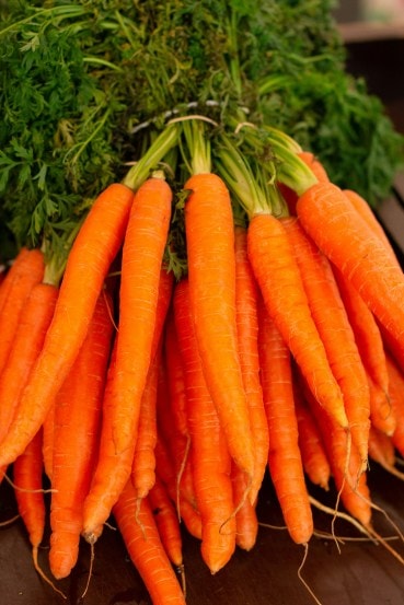 Healthy-Fruits-with-vitamins-A-for-healthy-eyes 