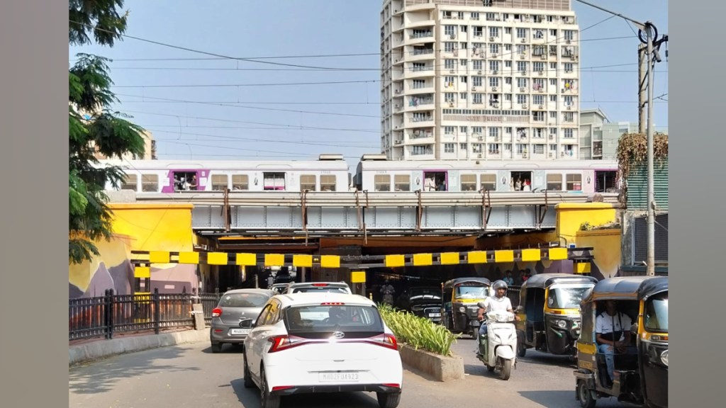 mumbai, Khar subway, bridge on the Khar subway , residents opposed proposed bridge, residents near khar, residents of khar subway, khar subway news, mumbai news, mumbai, Khar subway, bridge on the Khar subway , residents opposed proposed bridge, residents near khar, residents of khar subway, khar subway news, mumbai news,