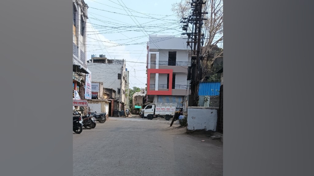 Nashik heat, Temperature Hits New High, 40 Degrees Celsius, nobody on manmad street market, summer, summer news, summer in nashik, heatwave in nashik, heat wave in manmad, manmad news, nashik news,