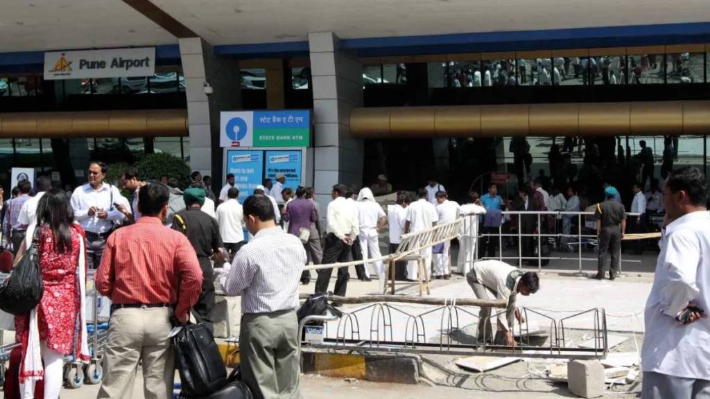 IndiGo flights delayed after system crashes