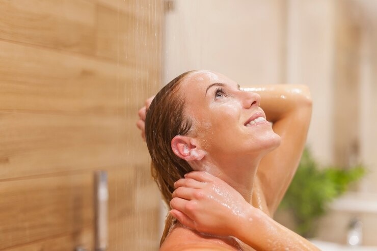 diy bathing rules of ayurvedic bathing expert on best time to take bath ideal temperature of water and more