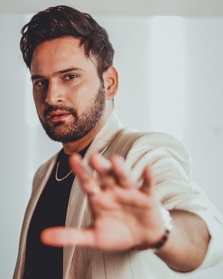 Siddharth chandekar on father never called him and mothers second marriage