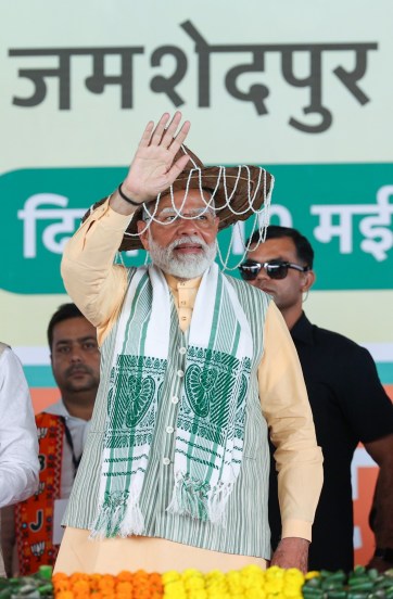 pm narendra modi slams rahul gandhi