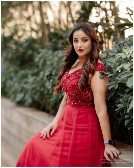Apurva Nemlekar hot photos viral on social media