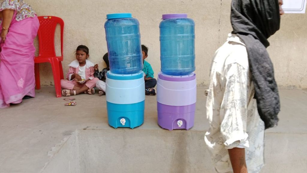 There is no water system for the voters in the polling station in Jalgaon