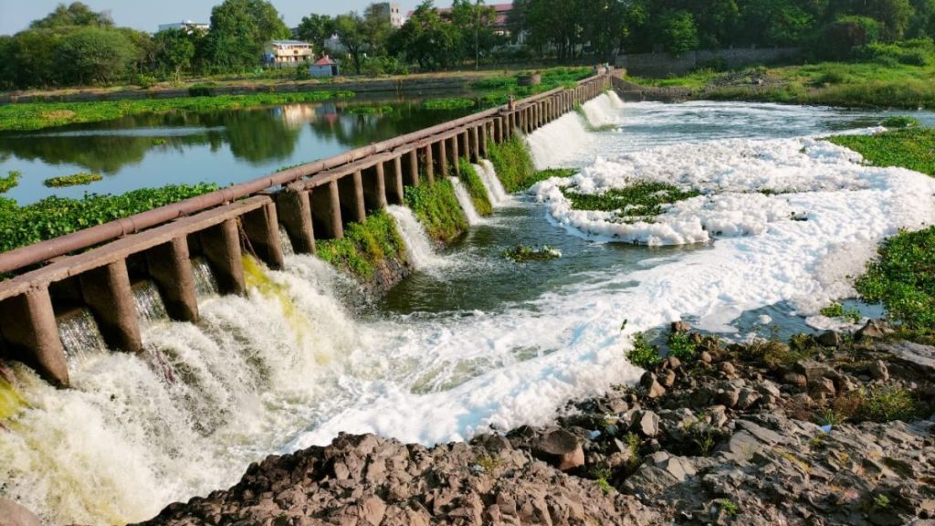 chemical water is released into river Indrayani once again there is large amount of foam on the water
