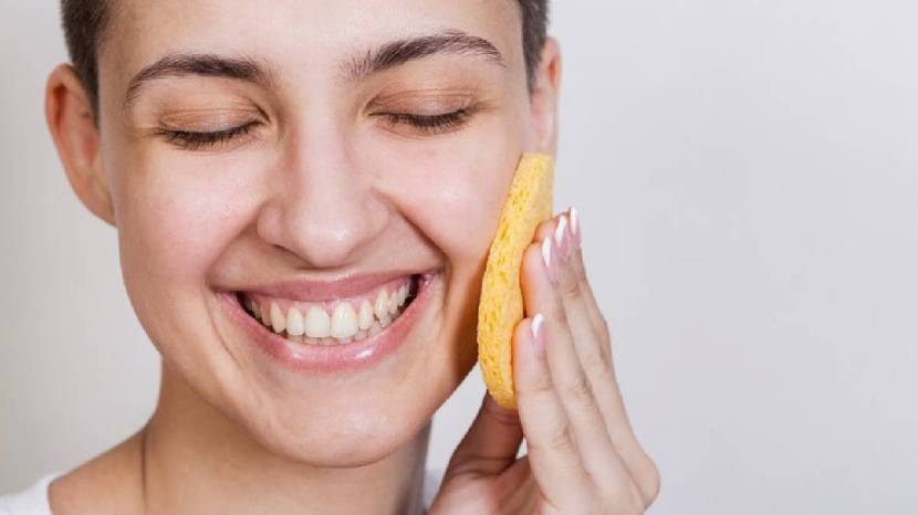 Benefits of Rubbing Banana Peels on Face