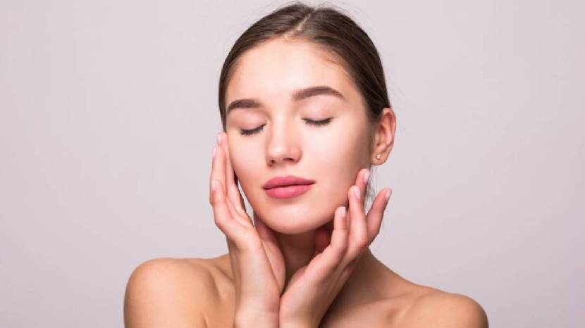 Benefits of Rubbing Banana Peels on Face