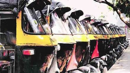 Rickshaw driver, fare, complain,