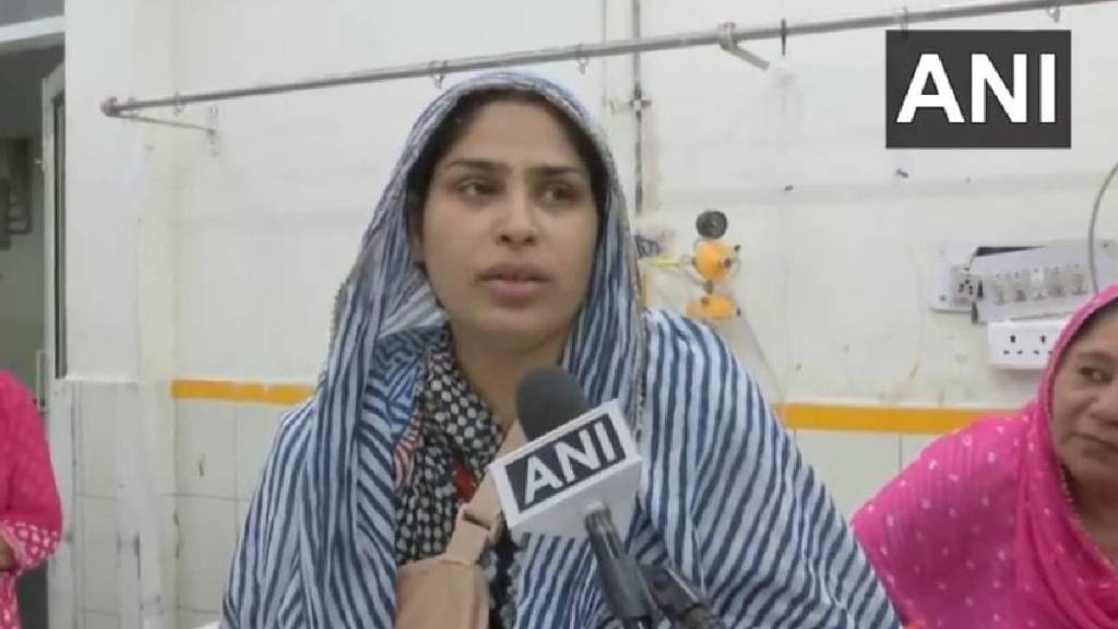 Tourist couple shot by terrorists in Kashmir