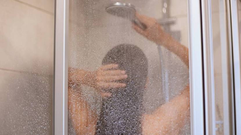 Experts Answer Why You Should Take Shorter Showers During A Heatwave