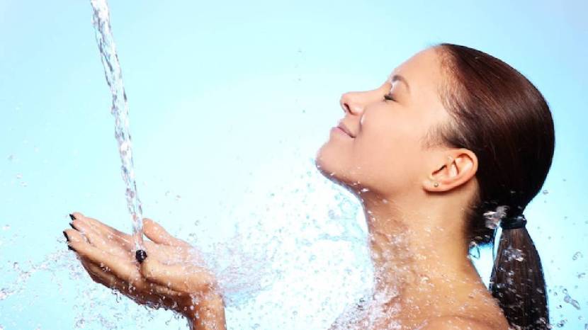Experts Answer Why You Should Take Shorter Showers During A Heatwave