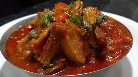 Sukha bombil rassa bhaji recipe in marathi