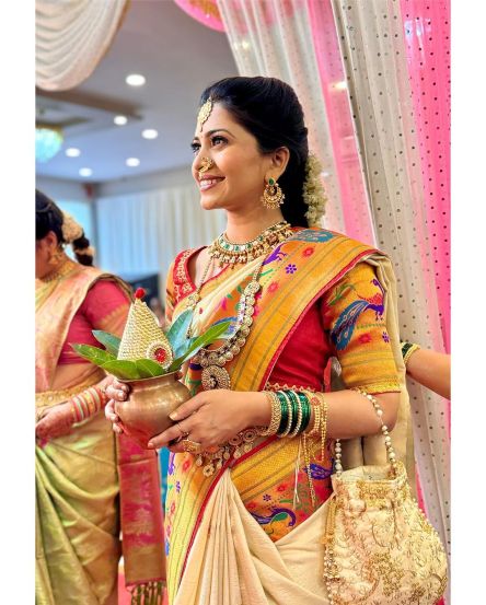 Ruchira Jadhav White Paithani Saree