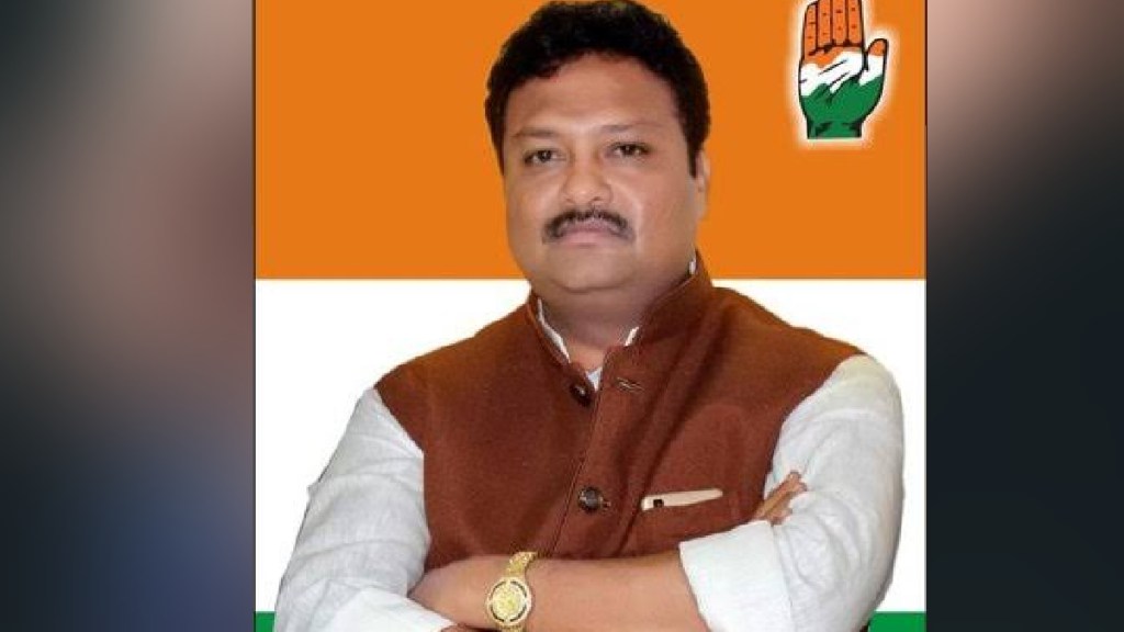 Congress leader Sajid Khan abuses clerics over voting akola