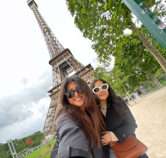 Sana Kedar Shinde Paris Vacation