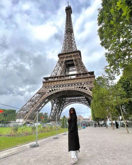 Sana Kedar Shinde Paris Vacation