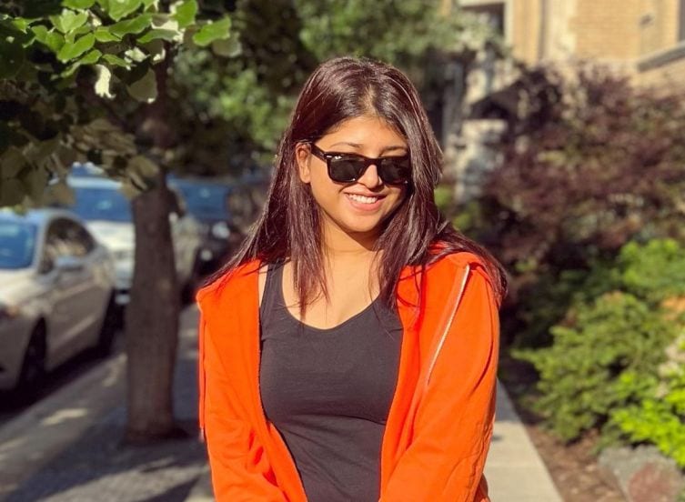 Sana Kedar Shinde Paris Vacation