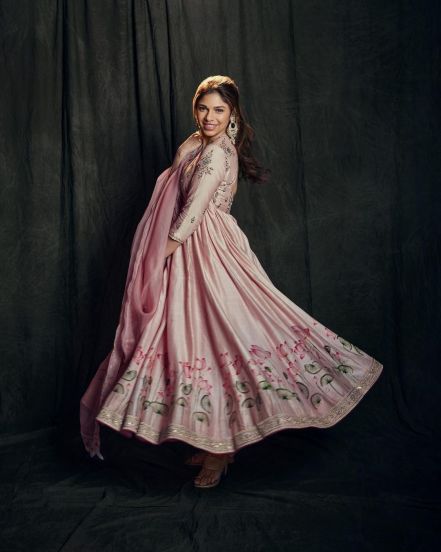 Sharmin Segal husband aman mehta net worth