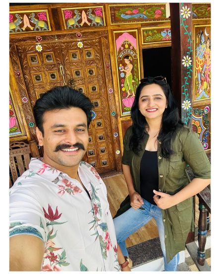 Sumeet Pusavale Wife Monika