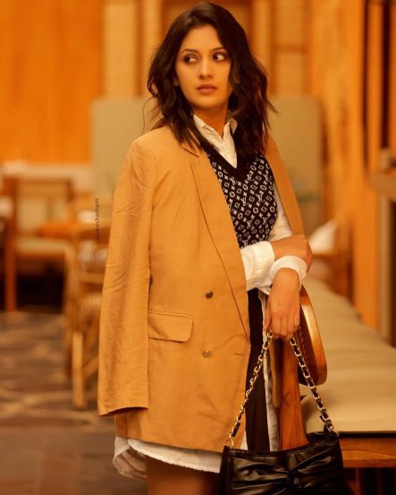 Tejashree Pradhan stylish look classy photo shared on social media
