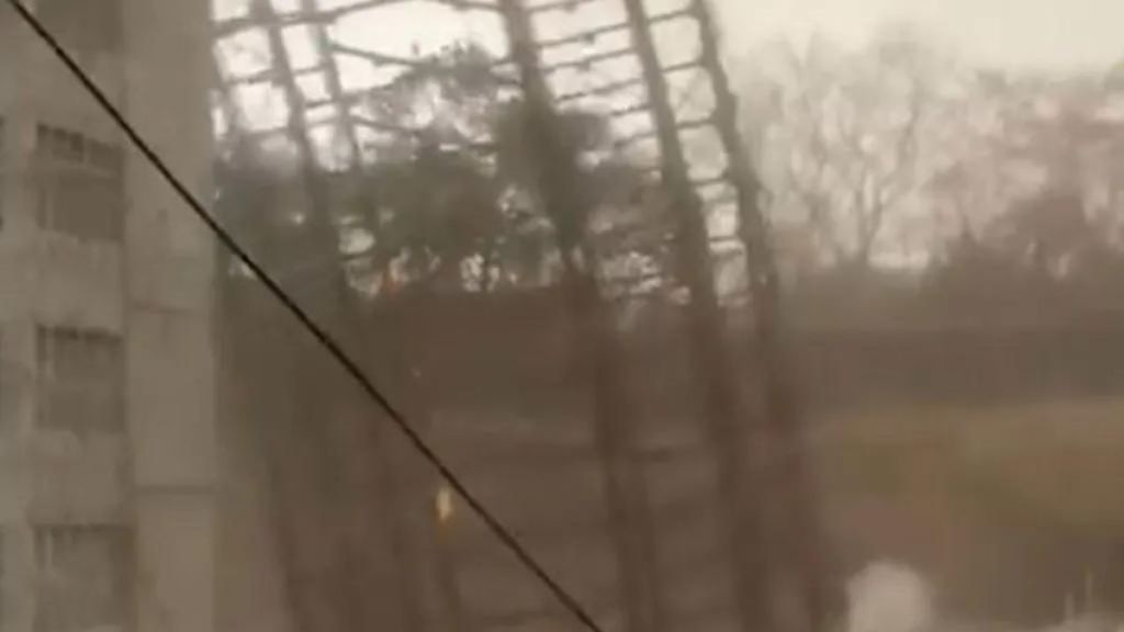 decision to investigate the incident of the collapse of an iron tower erected for a parking lot in Wadala