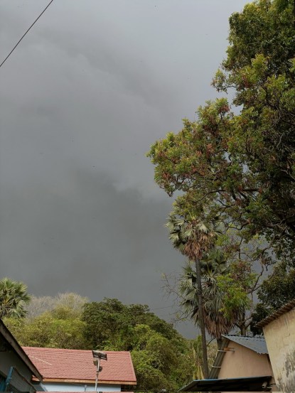 mumbai-sudden-rain-strong-wind