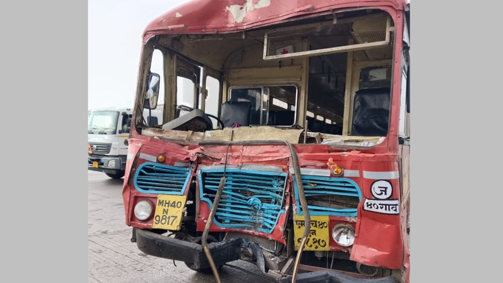 nashik pimpalgaon toll plaza accident