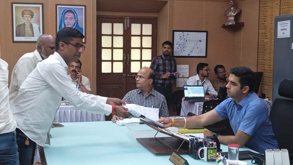 nashik lok sabha nomination form last date marathi news