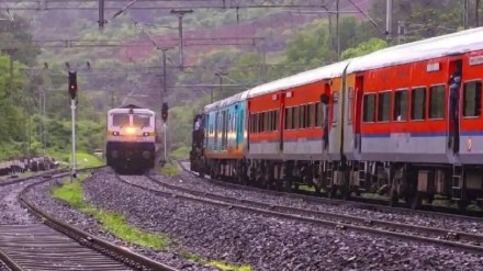 pune daund railway route demu train