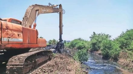 mumbai municipality claims that 99 percent of the drains have been cleaned