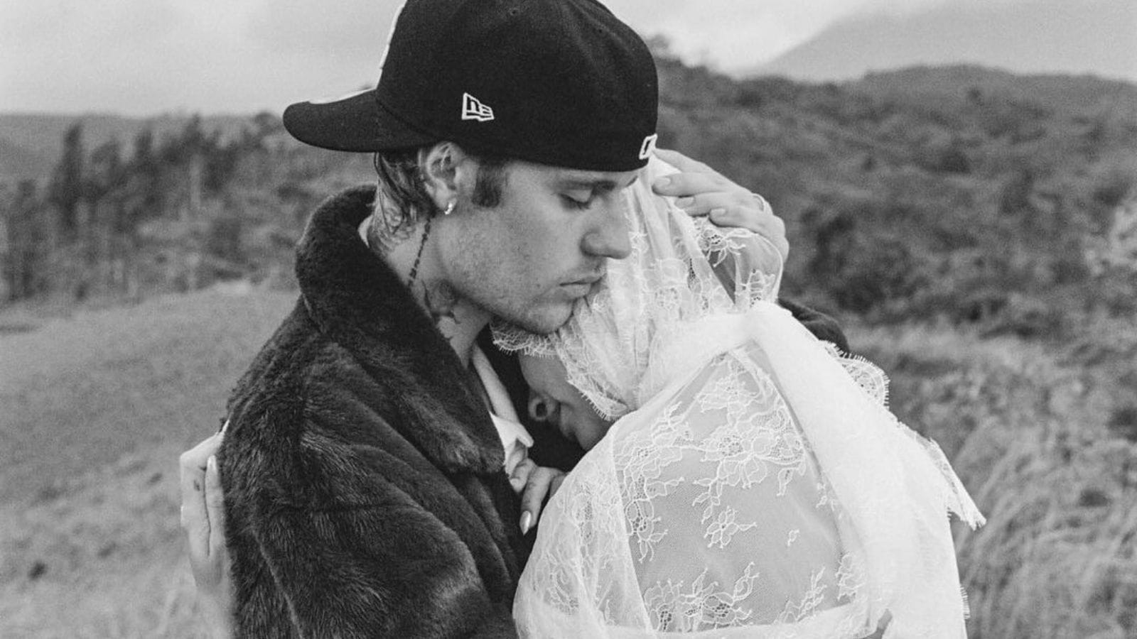 Justin can be seen enjoying perfect family time while capturing the baby bump.