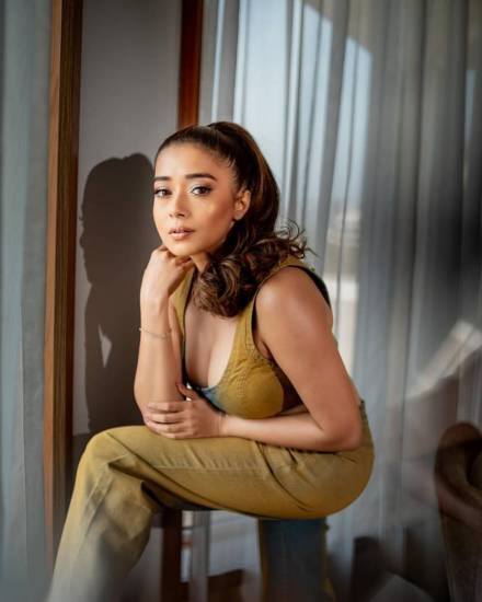 Tina Dutta Latest Look