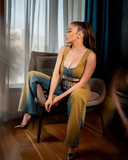 Tina Dutta Outfit