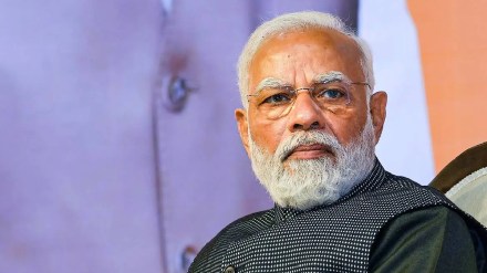 Loksatta samorchya bakavarun opposition parties Prime Minister Narendra Modi campaign