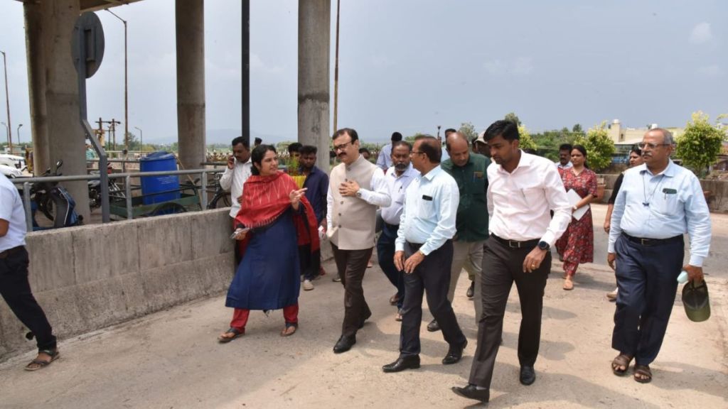 Pune Divisional Commissioners order to take action against the polluting elements in the case of Panchgaga river pollution Pune Divisional Commissioners order to take action against the polluting elements in the case of Panchgaga river pollution