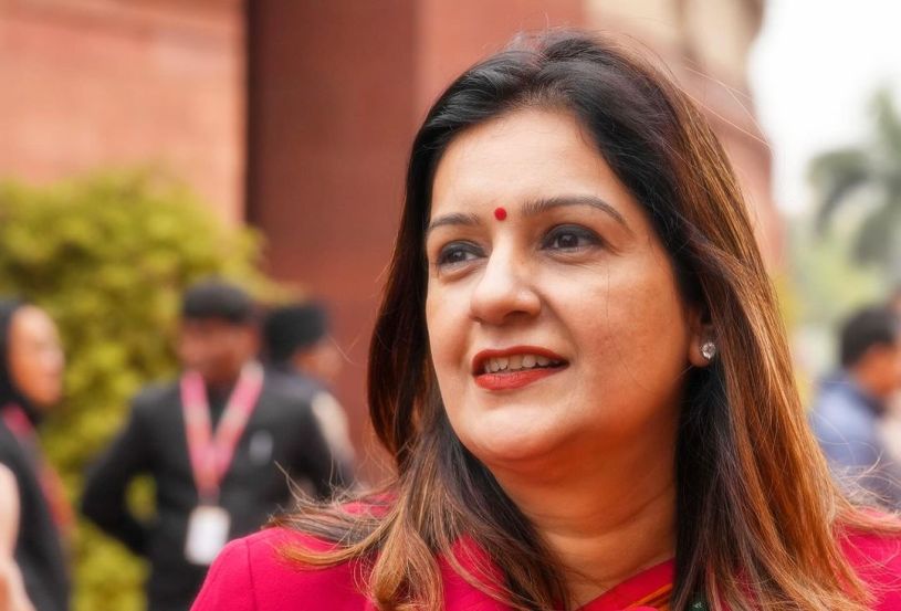 priyanka chaturvedi in Parliement