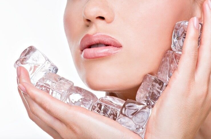 skin-care-tips-ice-on-face-effect