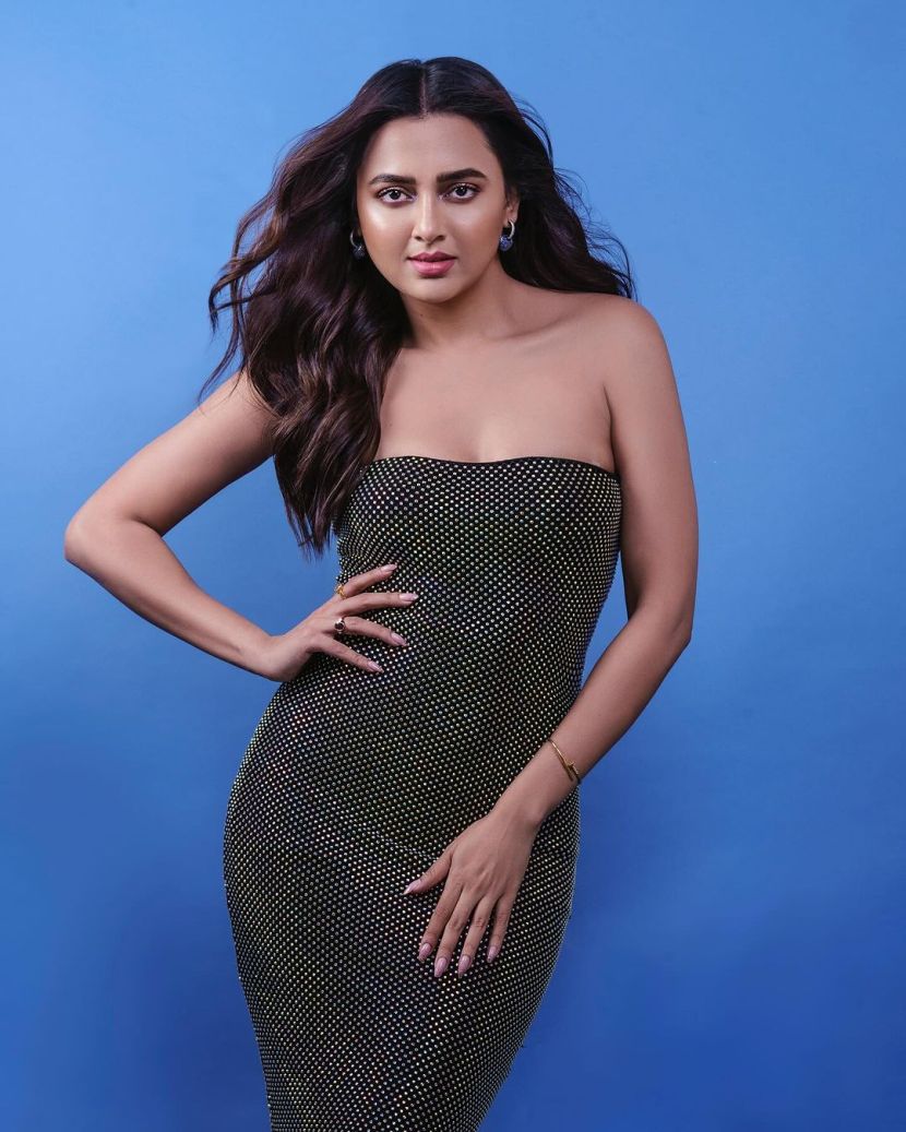 Tejasswi Prakash in designer black saree hot photos shared on social media