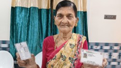 वसई:जिवंत महिला मतदान केंद्रावर ठरली ‘मयत’