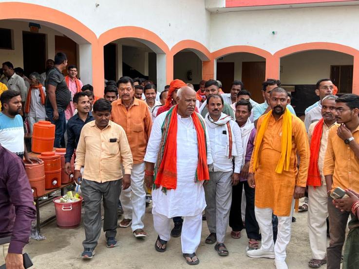 Who is Awadhesh Prasad, the winning candidate who defeated BJP in Ayodhya