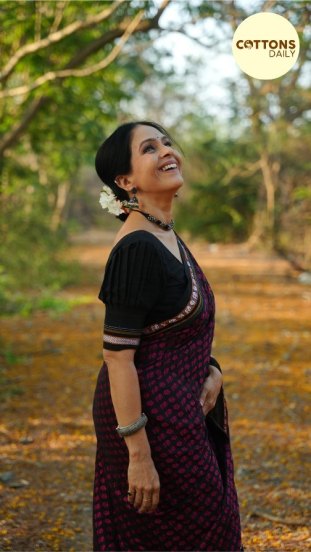 Aishwarya Narkar Hati Mor Cotton Khun Saree