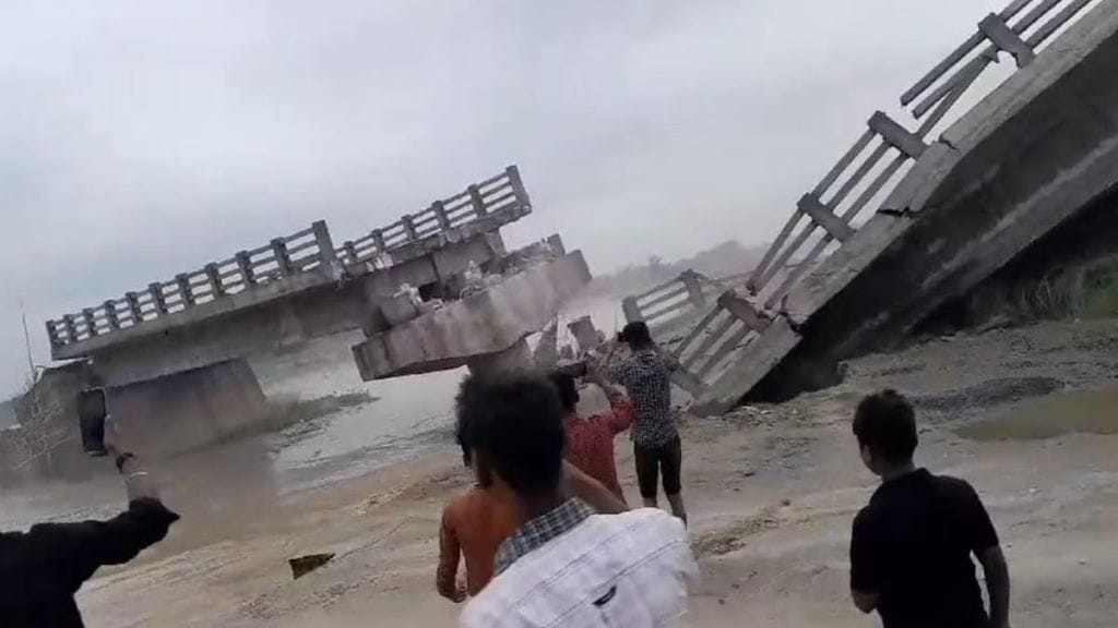 Araria Bridge collapses Araria Bridge collapses