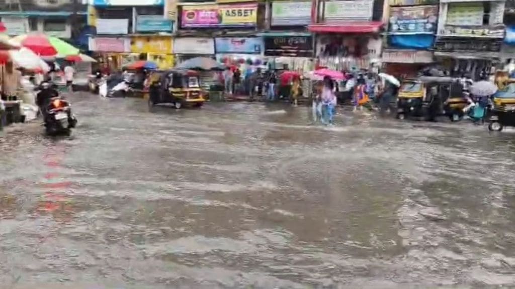 Dombivli waterlogged due to heavy rains
